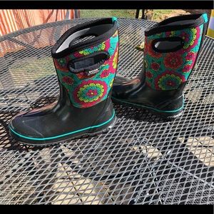 Girls Bogs Winter Boots - Size 5